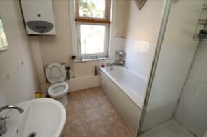 Photo of bathroom before renovation