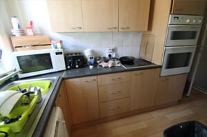Photo of kitchen before renovation