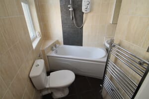 Photo of bathroom before renovation