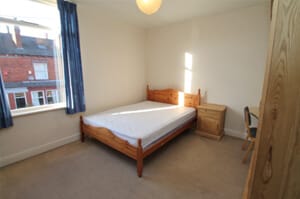 Photo of bedroom before renovation