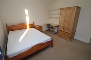 Photo of bedroom before renovation