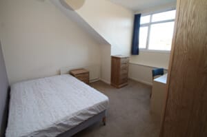 Photo of bedroom before renovation