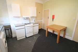 Photo of kitchen before renovation