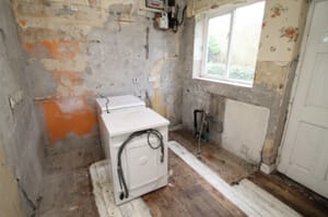 Photo of kitchen before renovation