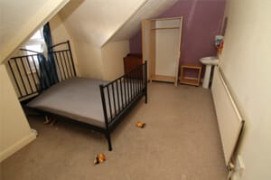 Photo of bedroom before renovation